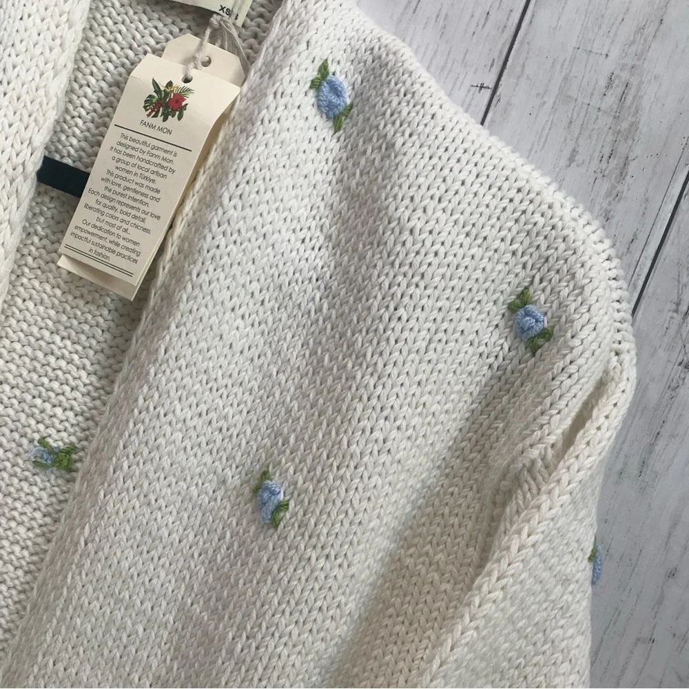Fanm Mon Hand Knit embroidered blue rose cardigan cotton handcrafted XS/S NEW - Picture 4 of 15